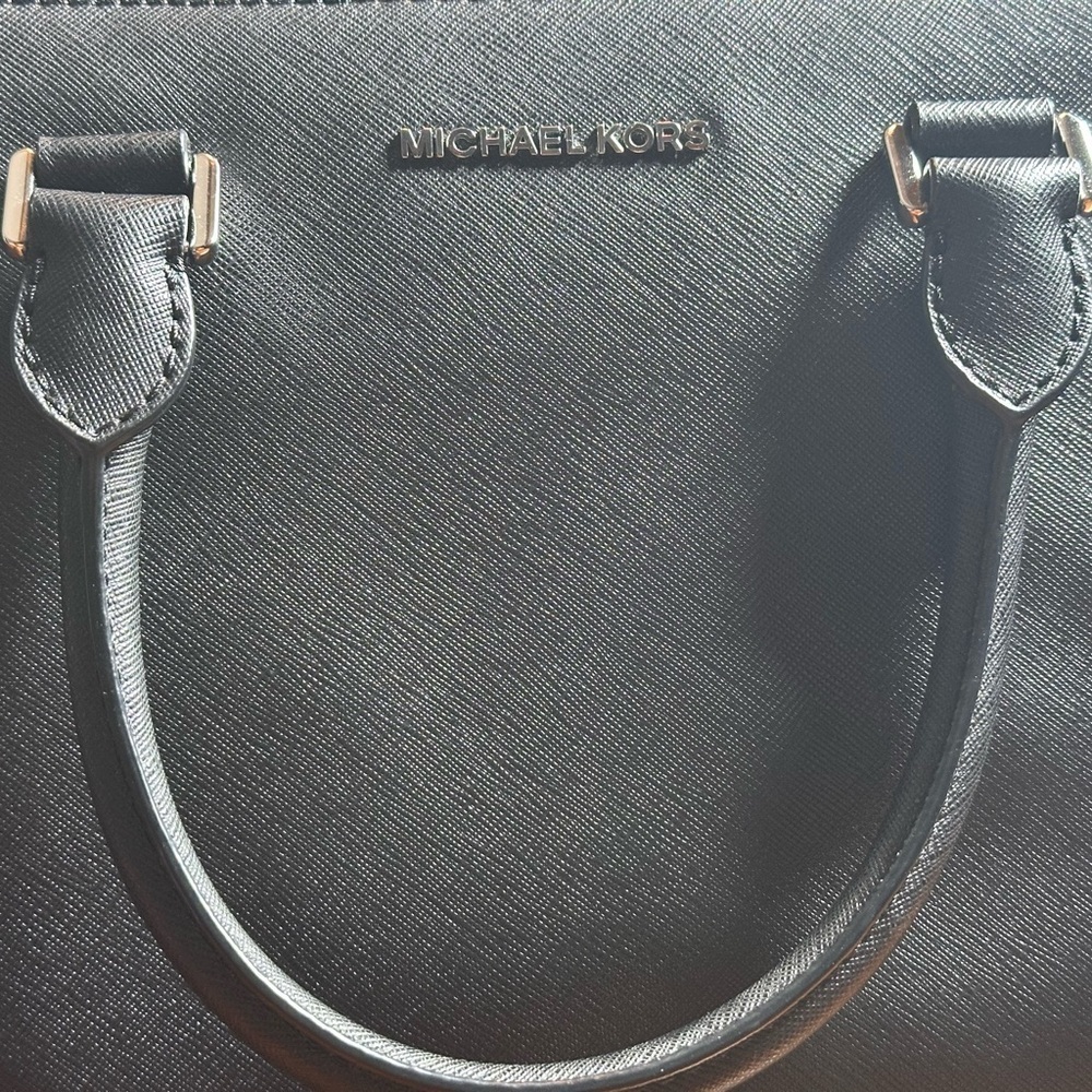 Savannah Large Saffiano Leather
Satchel Black